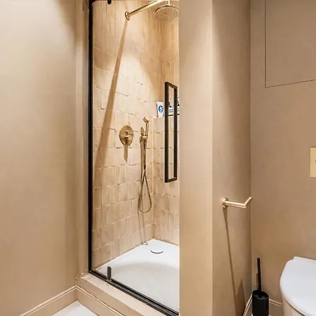 Elegant Triplex With Terrace & Ac - Perfect For 6 Guests Parigi