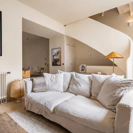 Elegant Triplex With Terrace & Ac - Perfect For 6 Guests Appartamento Parigi